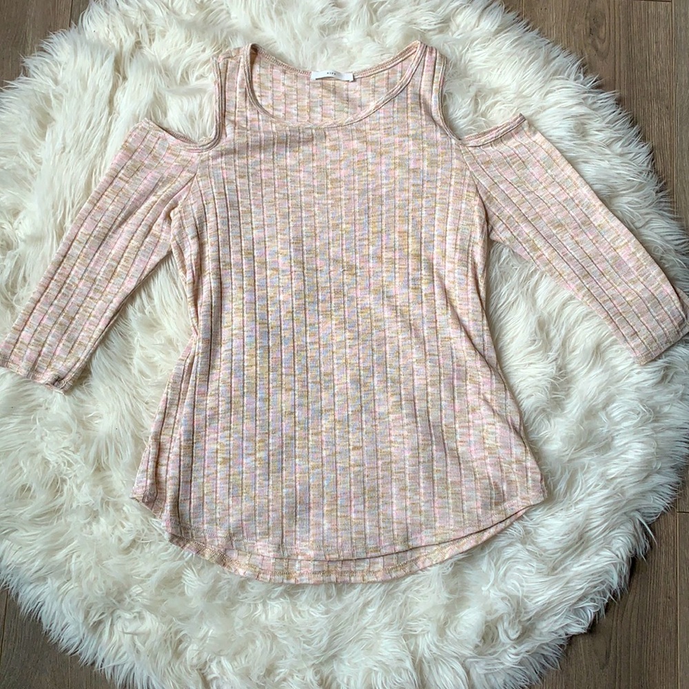 Ripe Peep Shoulder Top